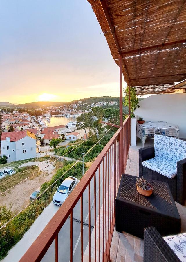 Apartment Sea View Jelsa  Ngoại thất bức ảnh