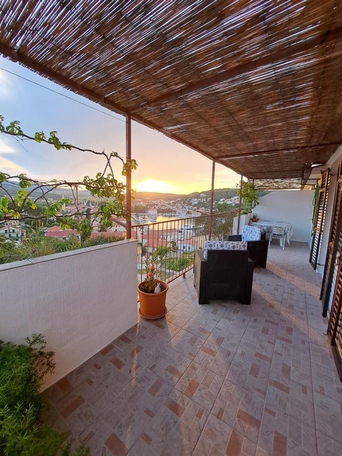 Apartment Sea View Jelsa  Ngoại thất bức ảnh